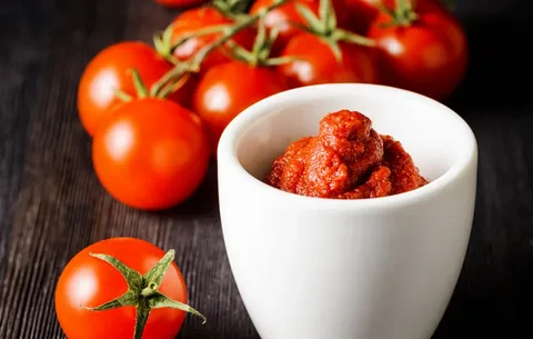 تصویر 1 از رب گوجه فرنگی چین چین قوطی فلزی پخت طولانی